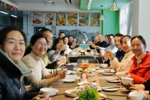 歲末不覺(jué)寒 冬至?xí)r光暖 丨洛陽(yáng)正大組織開展“迎冬至、包餃子”文化活動(dòng)